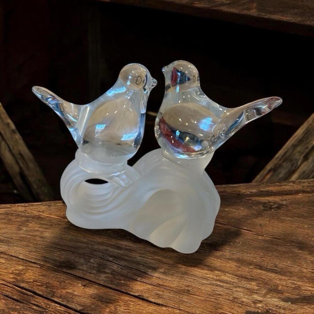 Clear crystal birds on a frosted glass Wave stand figurine 4"